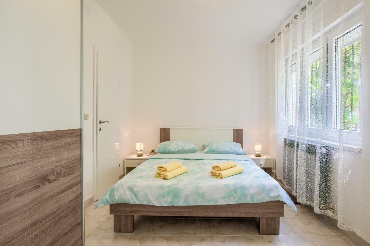 Apartman Paola Pula Ngoại thất bức ảnh