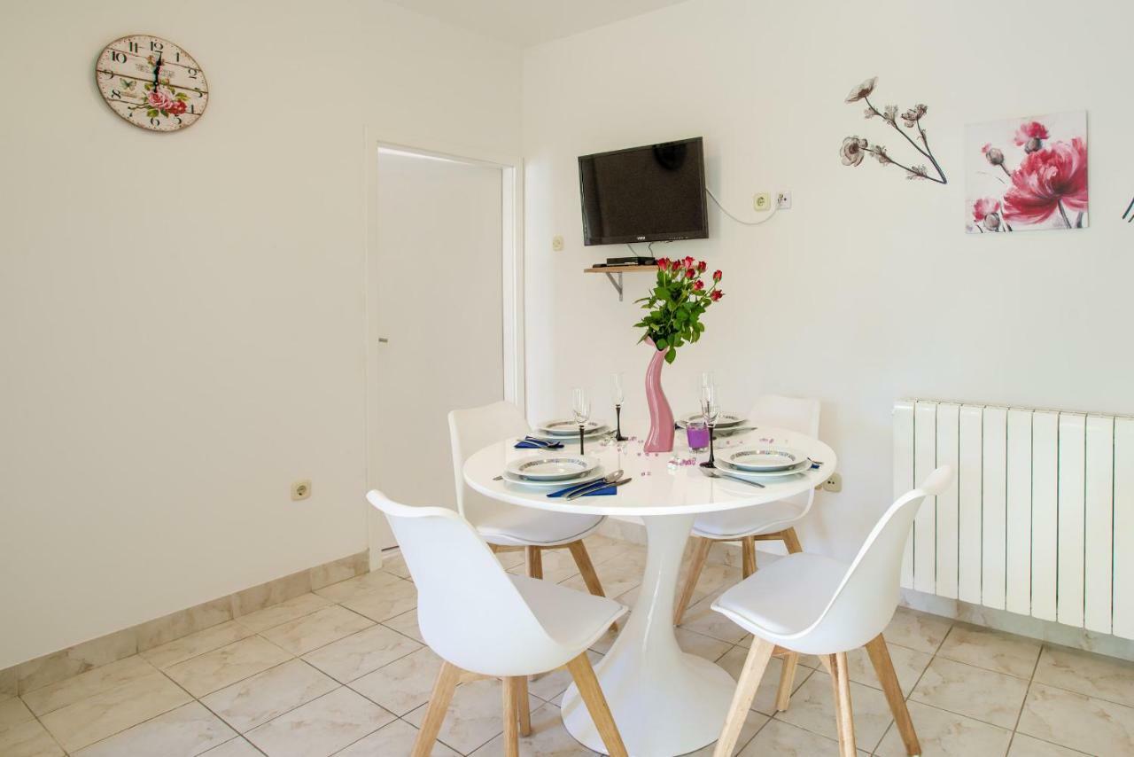 Apartman Paola Pula Ngoại thất bức ảnh