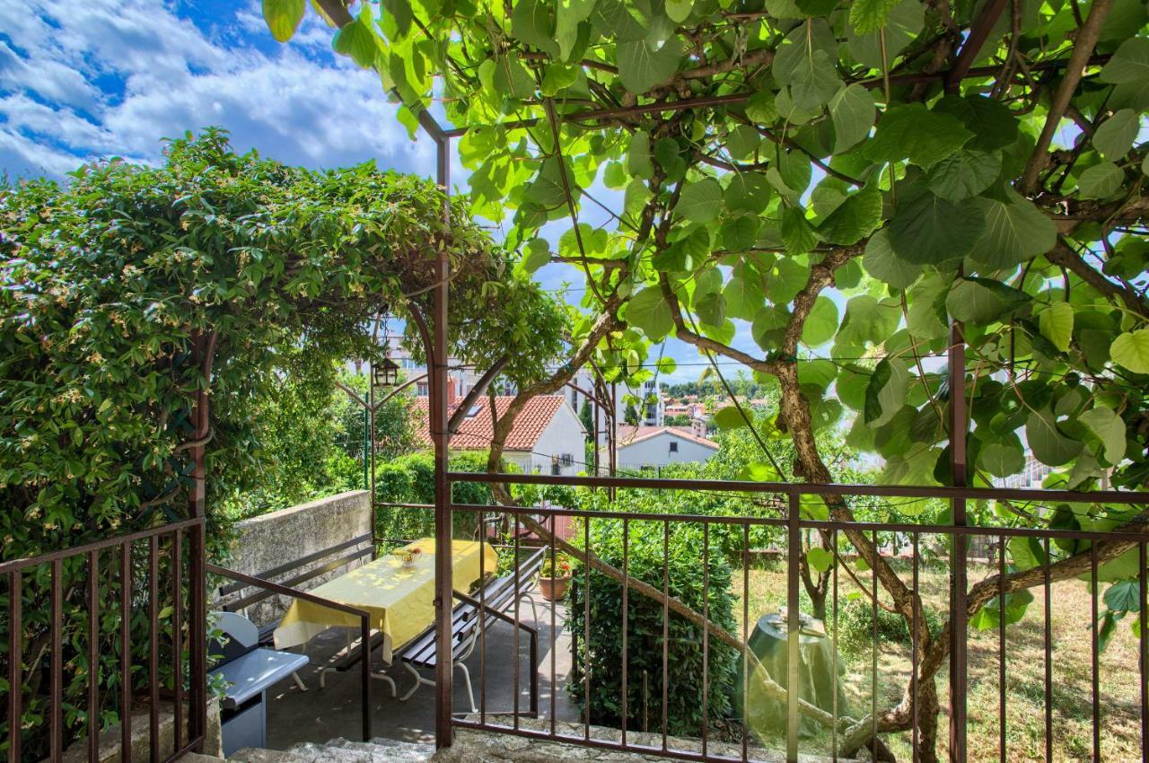 Apartman Paola Pula Ngoại thất bức ảnh