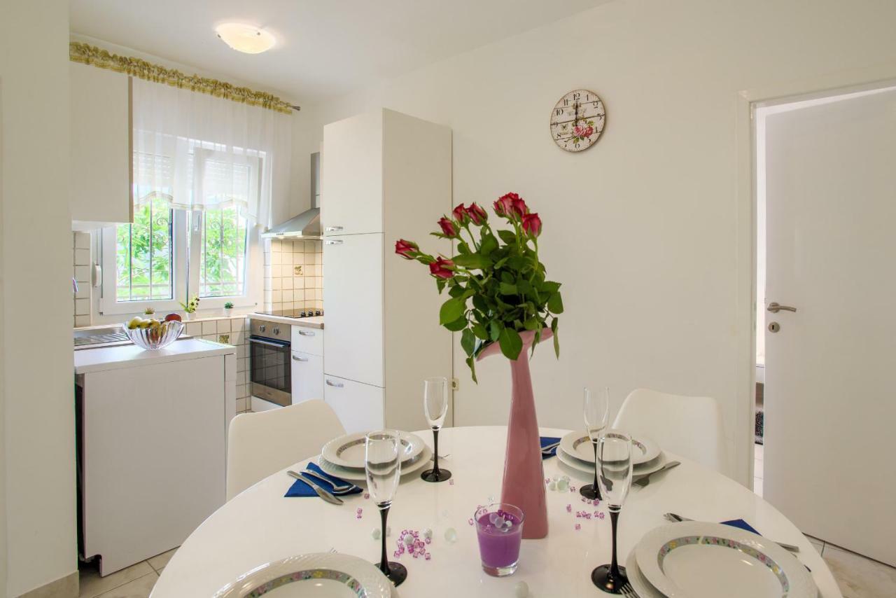 Apartman Paola Pula Ngoại thất bức ảnh
