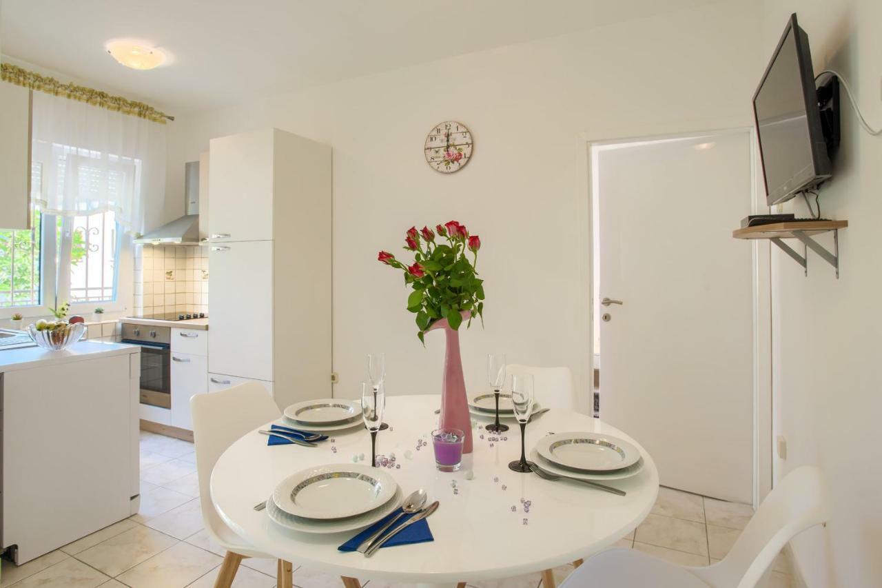 Apartman Paola Pula Ngoại thất bức ảnh